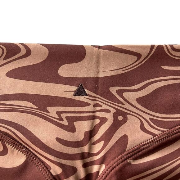 Balance Athletica Womens M Storm Rider Biker Shorts Brown Swirl Cloud Fitted NWT - Picture 6 of 8